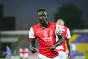 Roger rende ao SCB mais de 32ME. Jogador despede-se de "verdadeira família"