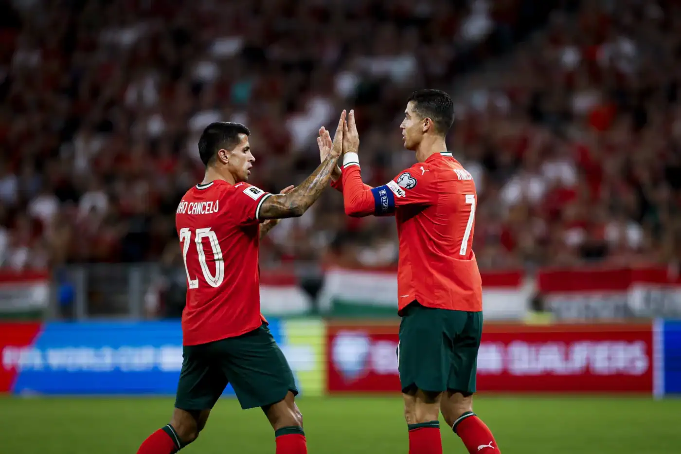 Portugal 'vira' resultado e impõe-se por 3-2 na visita à Hungria no apuramento para o Mundial2026&nbsp;