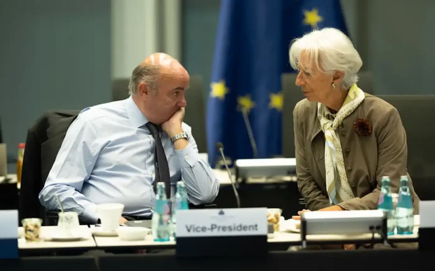 BCE mantém taxa de juro na Zona Euro inalterada em 2%