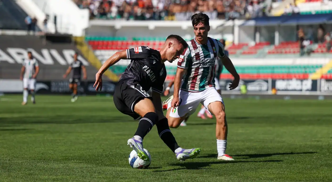 Vitória SC conquista três pontos na visita ao Estrela da Amadora