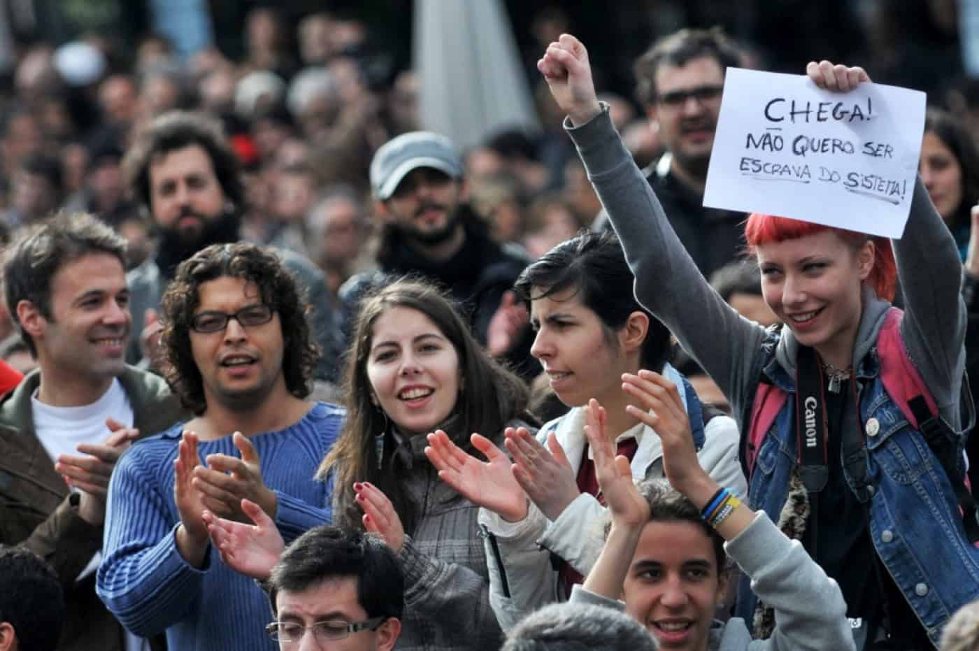 Jovens sentem-se mais ouvidos, mas maioria diz que é raro pedirem-lhes opinião, segundo um estudo&nbsp;